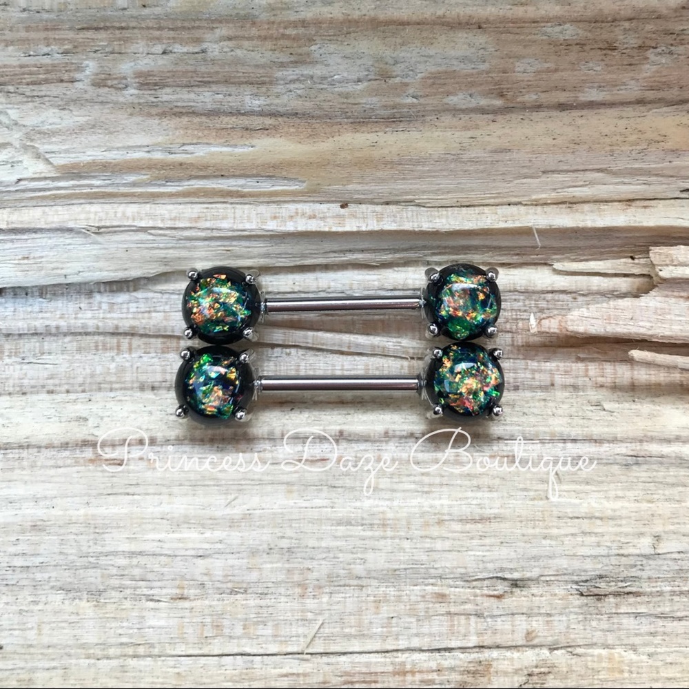Green Opal‎ Prong Nipple Ring Set